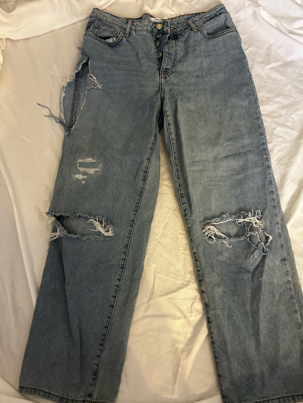 Distressed Light Wash Straight Leg Jeans - Light Blue